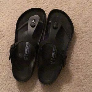 Birkenstock’s Womens Gizeh EVA Sandal